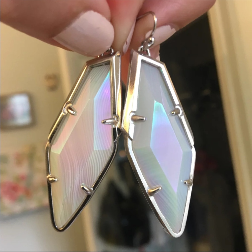 Kendra Scott Iridescent earrings
